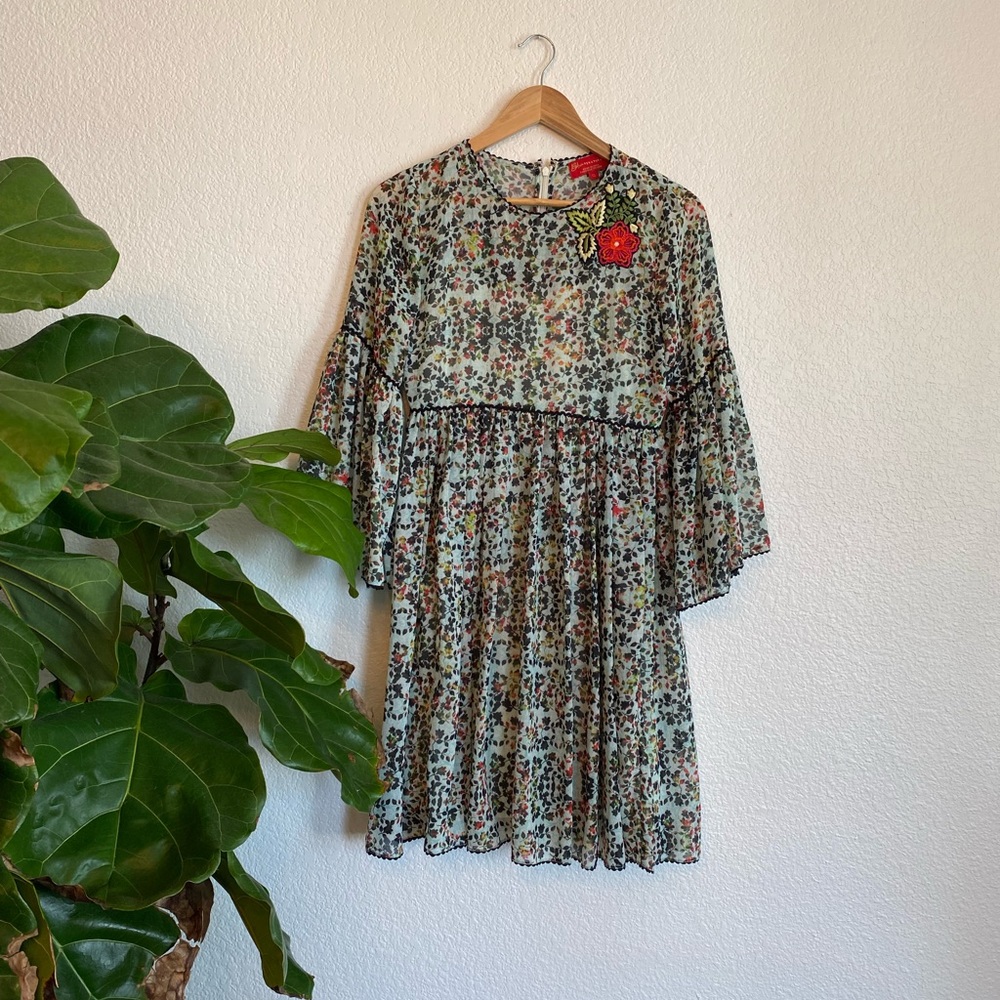Anthropologie Bell Sleeve Floral Dress - 0